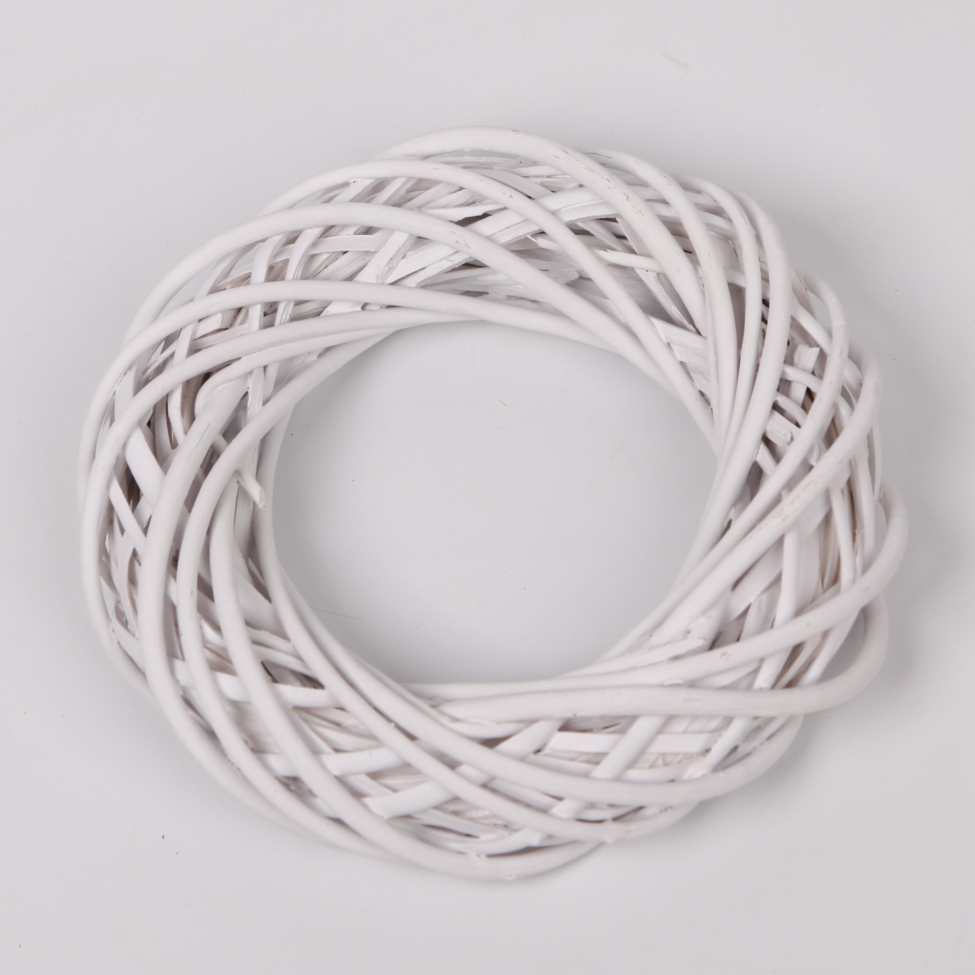 Kruh proutí pr.25cm bílá