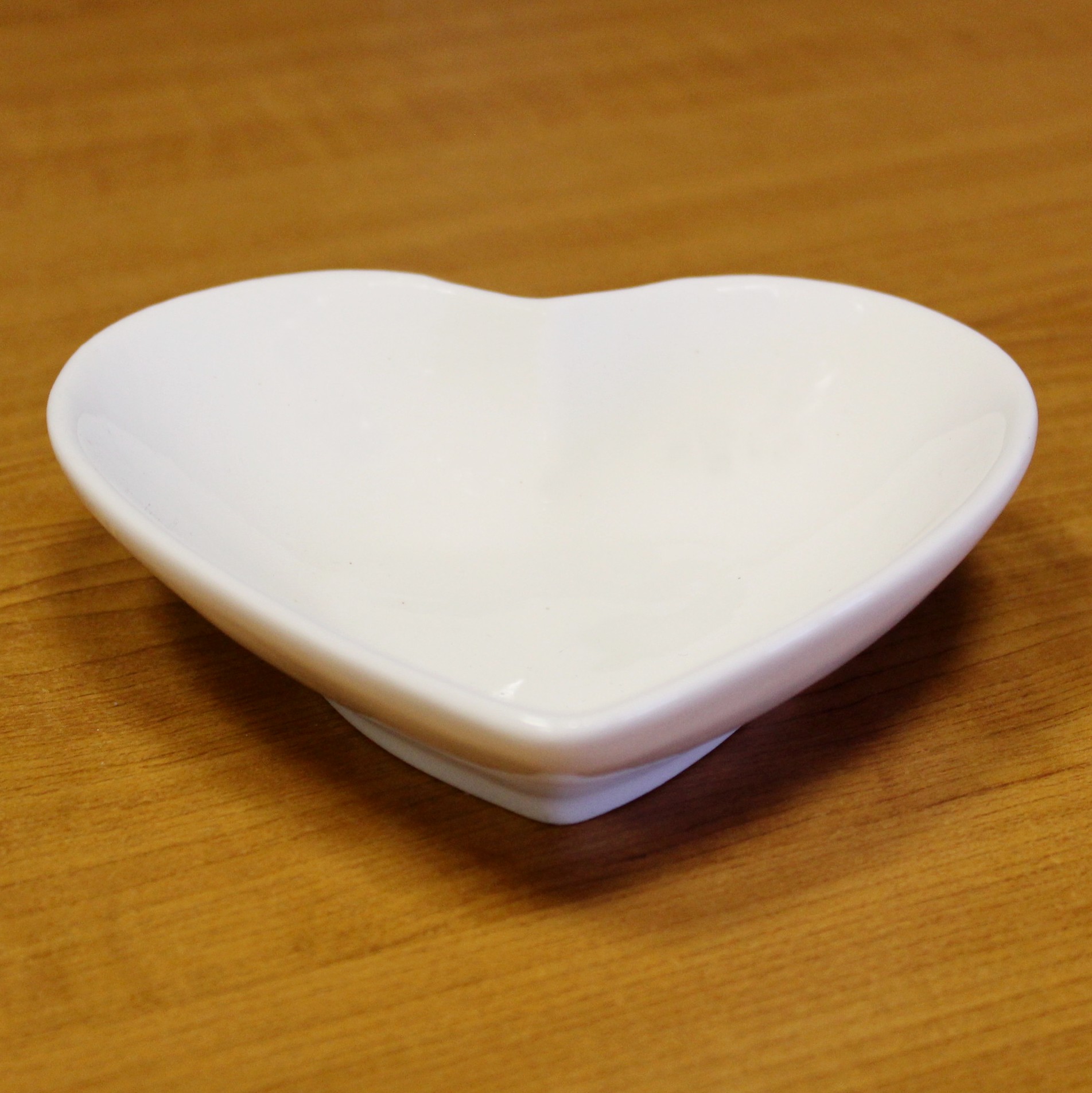 Srdce porcelán š.14,5x13cm bílé