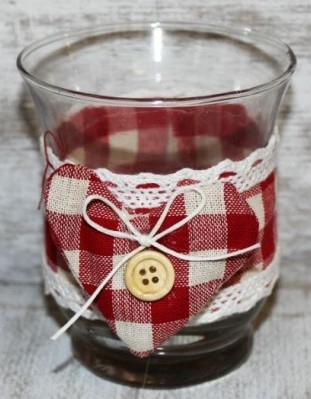 Svícen s textilní aplikací v.23x22cm sklo